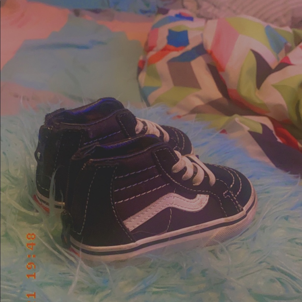 Black VANs